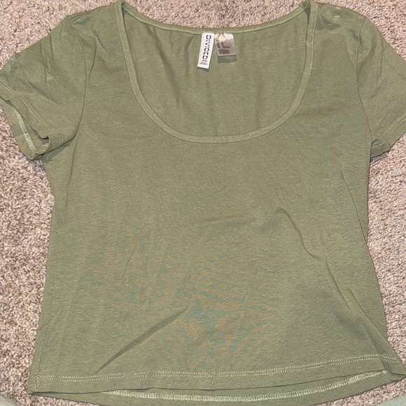 Divided Tops - green crop shirt